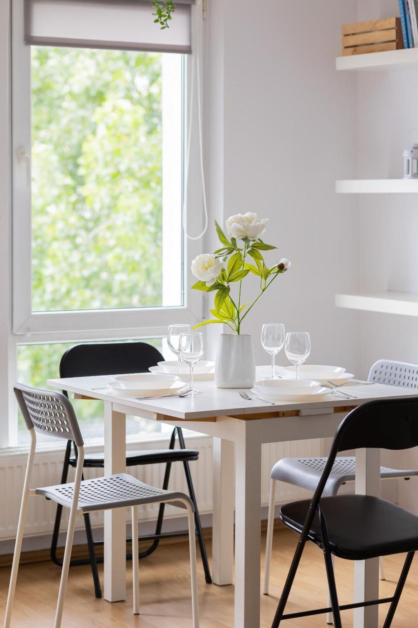 Rodzinne Studio Dla 4 Osob W Centrum Warszawy By Noclegi Renters Varšava Exteriér fotografie
